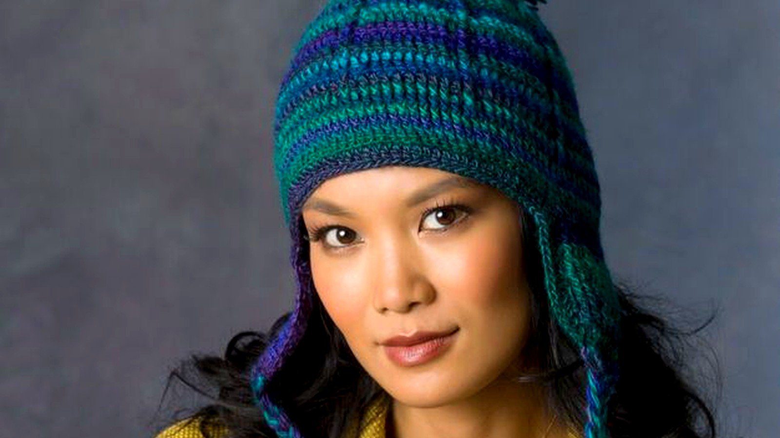 Crochet Hat with Ear Flaps: Winter Pattern Tutorial